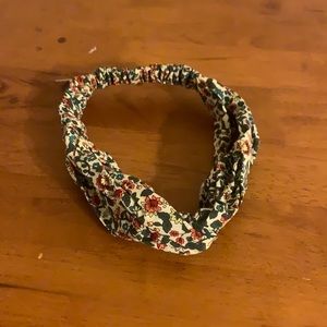 A francesca’s hair piece